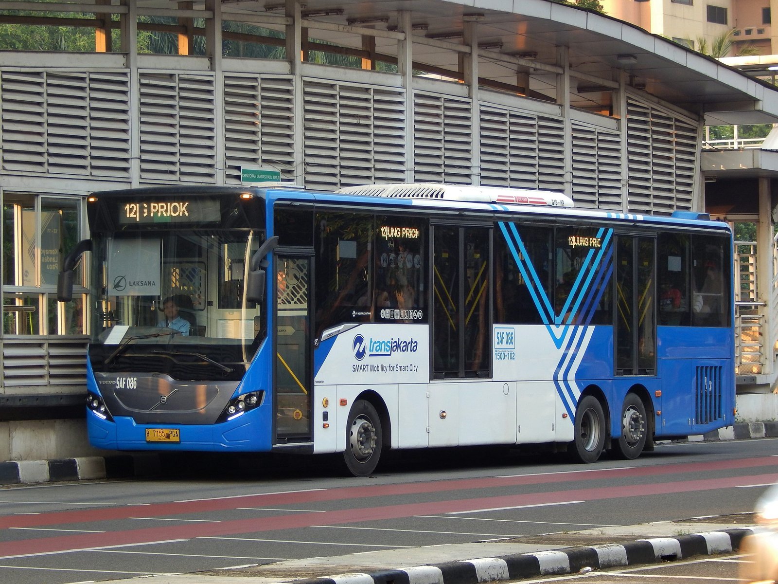 Ini Bedanya Transjakarta Biru dan Oranye: Rute, Tujuan, dan Layanan