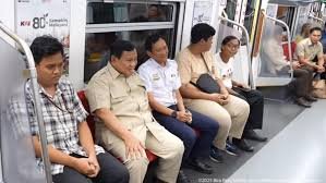 Prabowo Bangga: Layanan KRL Indonesia Sudah Selevel Negara Eropa