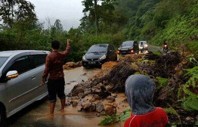Longsor Gunung Salak, Jalur Bener Meriah Mulai Normal, 4 Titik Sudah Dibersihkan