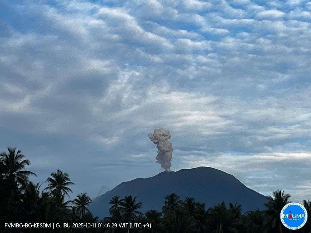 Gunung Ibu Kembali Erupsi, Abu Vulkanik 600 Meter