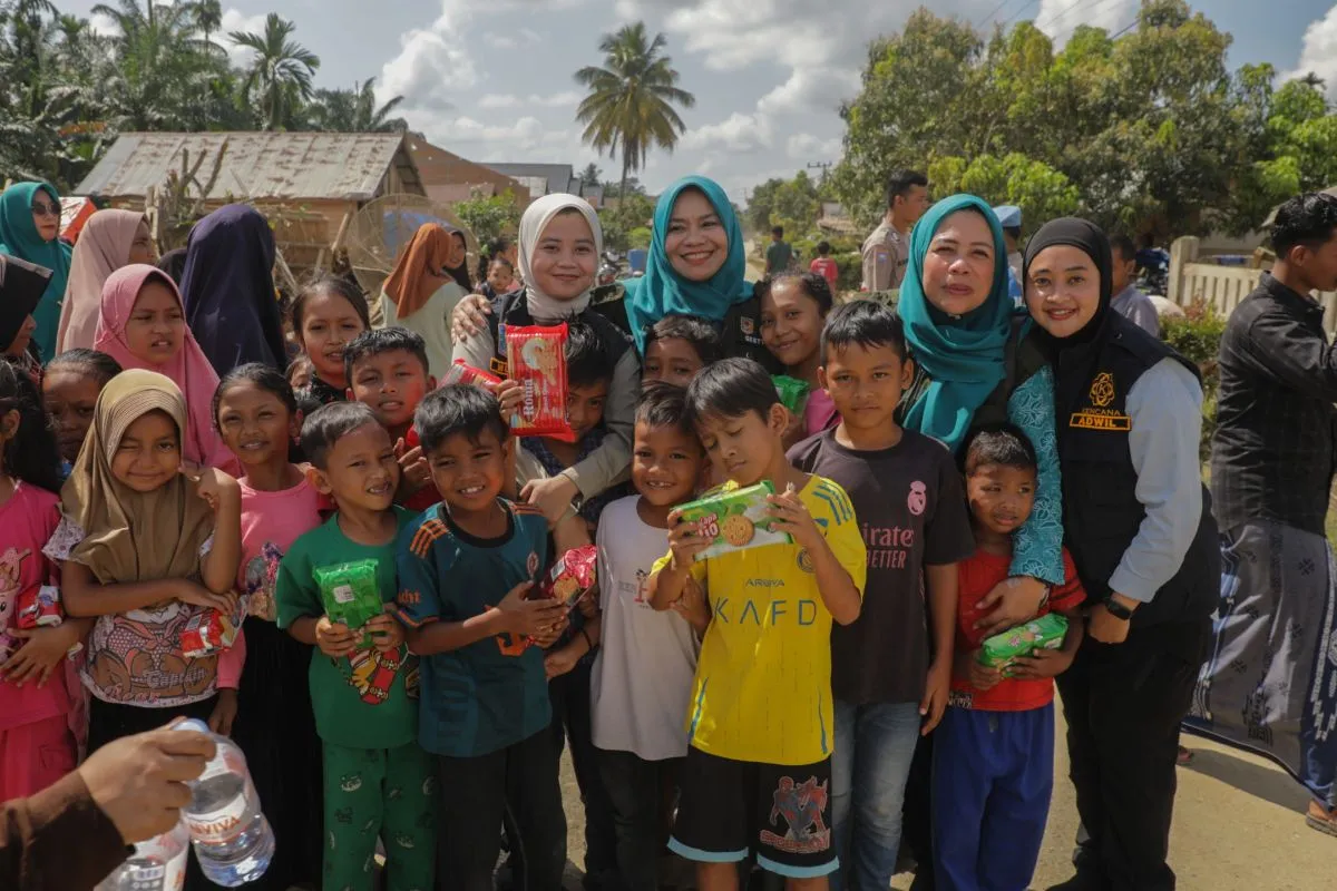 Kemendagri dan PKK Pusat Tembus Daerah Terisolasi di Pantee Bidari Aceh Timur