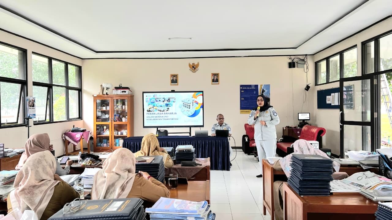 Upaya Keselamatan Lalu Lintas, Jasa Raharja Cabang Cirebon Gelar Pengajar Peduli Keselamatan Lalu Lintas (PPKL) Di SMPN 4 Kab Majalengka