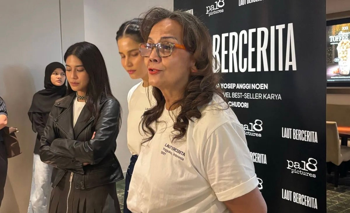 Christine Hakim Tak Kuat Tahan Tangis Ceritakan Kedalaman Peran di Film Terbaru