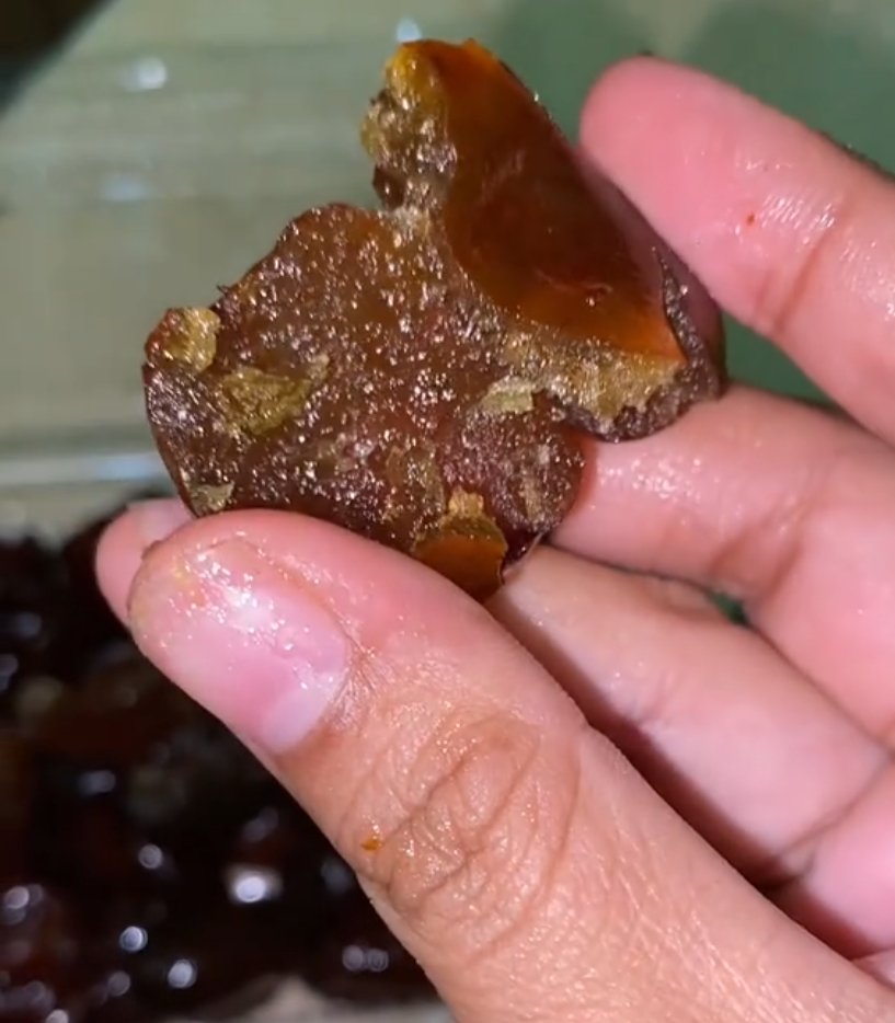 Viral Netizen Beli Kurma Tanpa Biji Ternyata Isinya Tomat