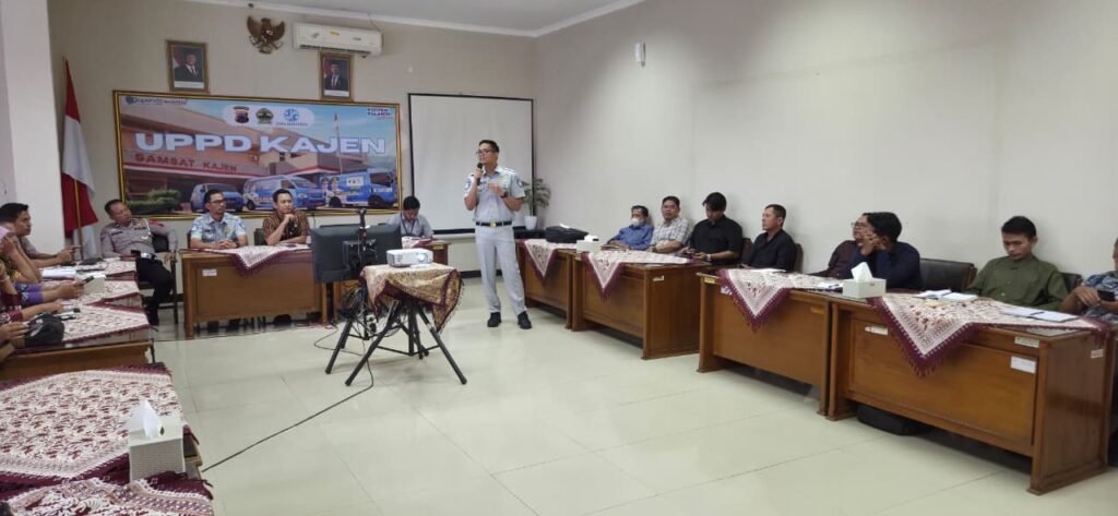 Tim Pembina Samsat Kabupaten Pekalongan Optimalkan Pembayaran Pajak Kendaraan Bermotor melalui Samsat Budiman