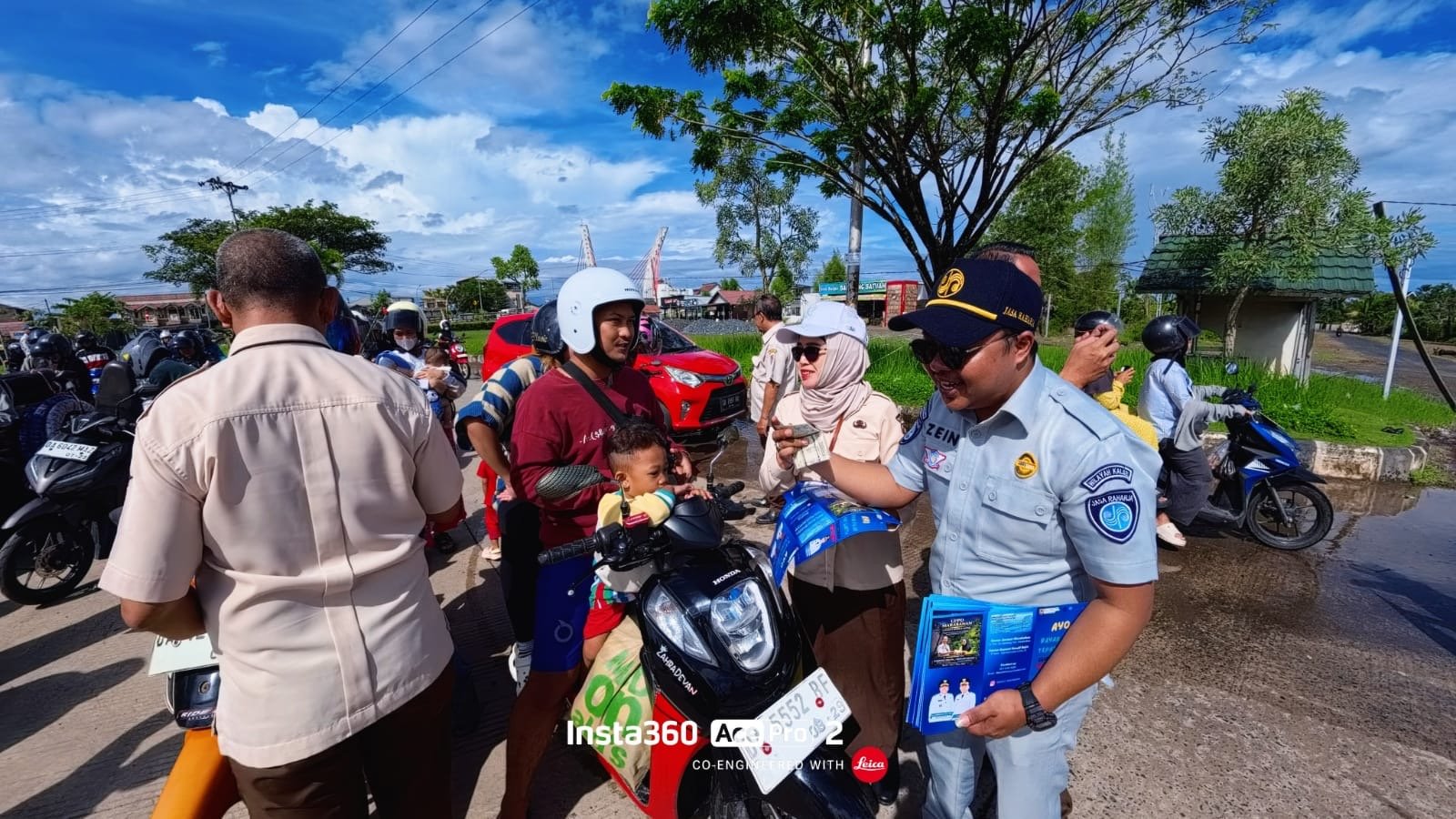 Tim Pembina Samsat Barito Kuala Perkuat Kepatuhan Pengendara Melalui Edukasi Lapangan