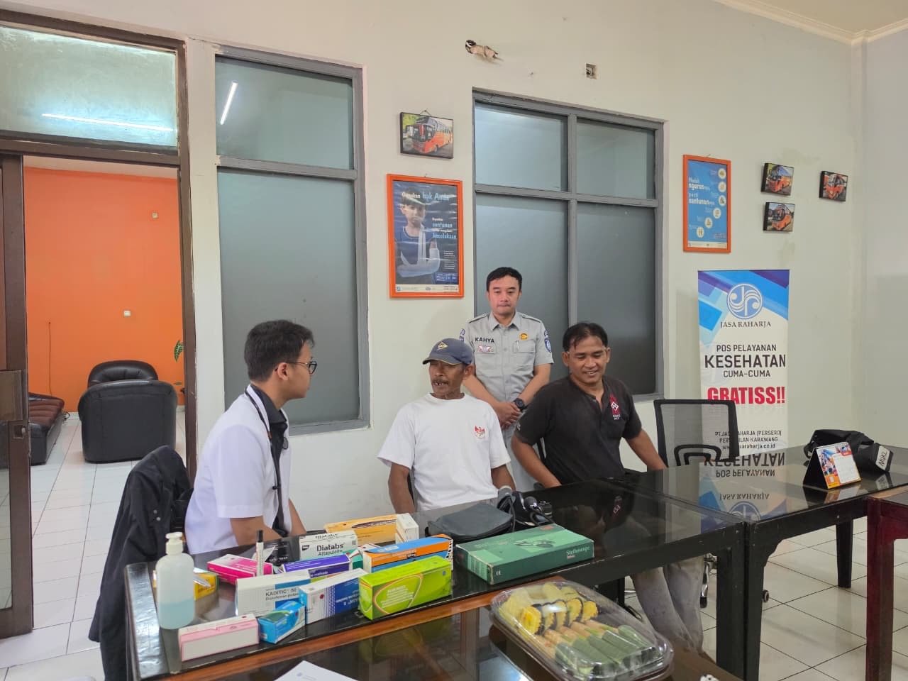 Jasa Raharja Karawang Gelar Layanan Kesehatan Gratis bagi Kru Bus di PO Berlio Anugrah Putra