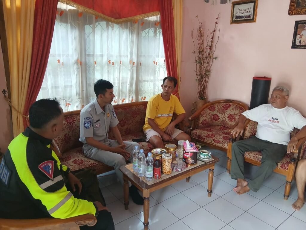 Jasa Raharja Cilacap dan Satlantas Cilacap Jemput Bola Santunan Korban Kecelakaan KA