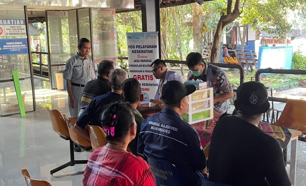 Jasa Raharja Bojonegoro Tingkatkan Kesadaran Keselamatan Melalui Pelatihan PPGD dan Layanan Kesehatan Gratis