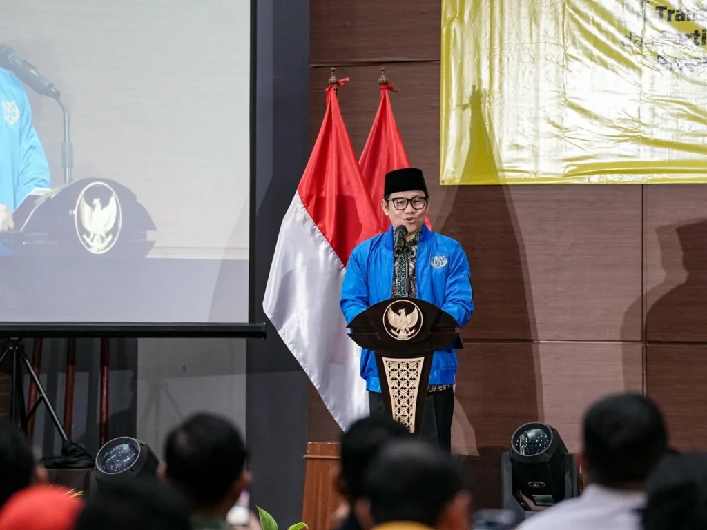 Menko PM Tegaskan Pentingnya Pendidikan untuk Mengentaskan Kemiskinan di Indonesia