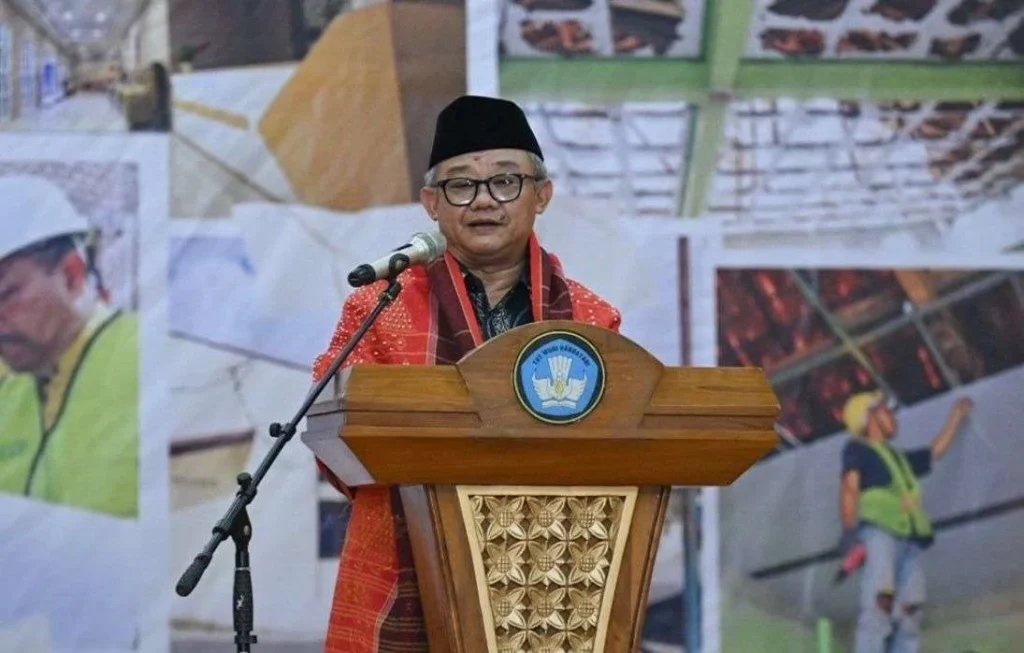Tingkatkan Kualitas Pendidikan, Mendikdasmen Targetkan Revitalisasi 60 Ribu Sekolah