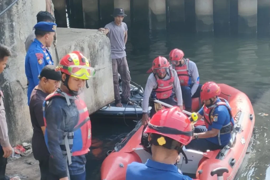 Tim SAR Gabungan Temukan Jasad Pria yang Tenggelam di Aliran BKT Jakarta Utara