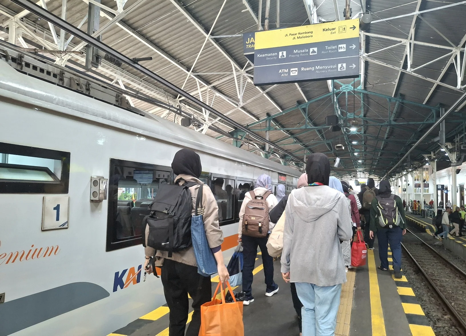 Pasca Kecelakaan di Bekasi, MTI Minta Audit Total Keamanan Kereta Api Indonesia