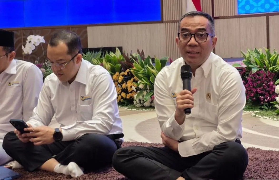 Mendiktisaintek Minta Kampus Terapkan WFH 1 Hari Seminggu bagi Dosen