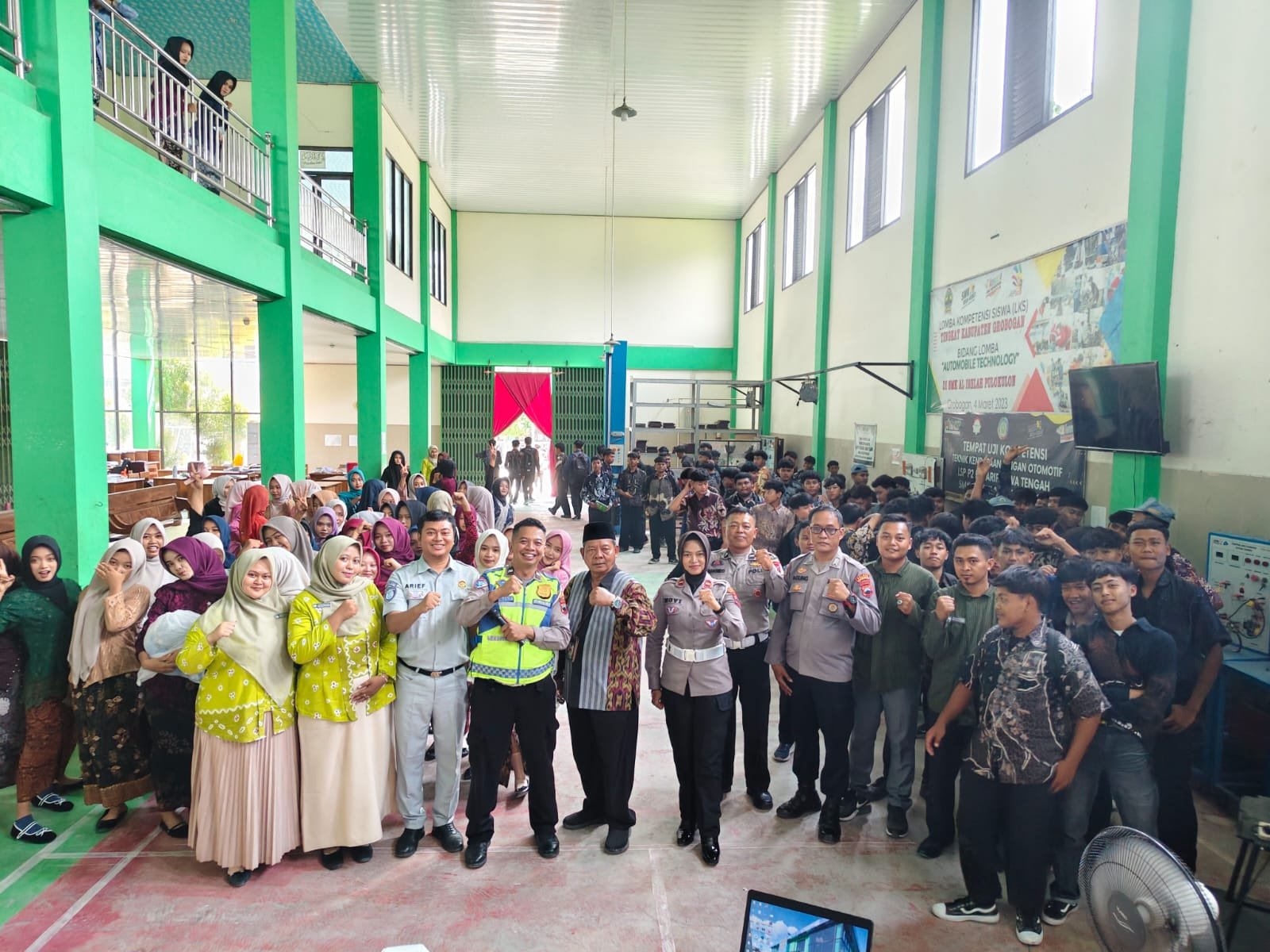 Tingkatkan Kepatuhan Keselamatan Pelajar, Jasa Raharja dan Satlantas Polres Grobogan Gandeng SMK Al Ishlah Pulokulon Teken Komitmen Keselamatan Berlalu Lintas