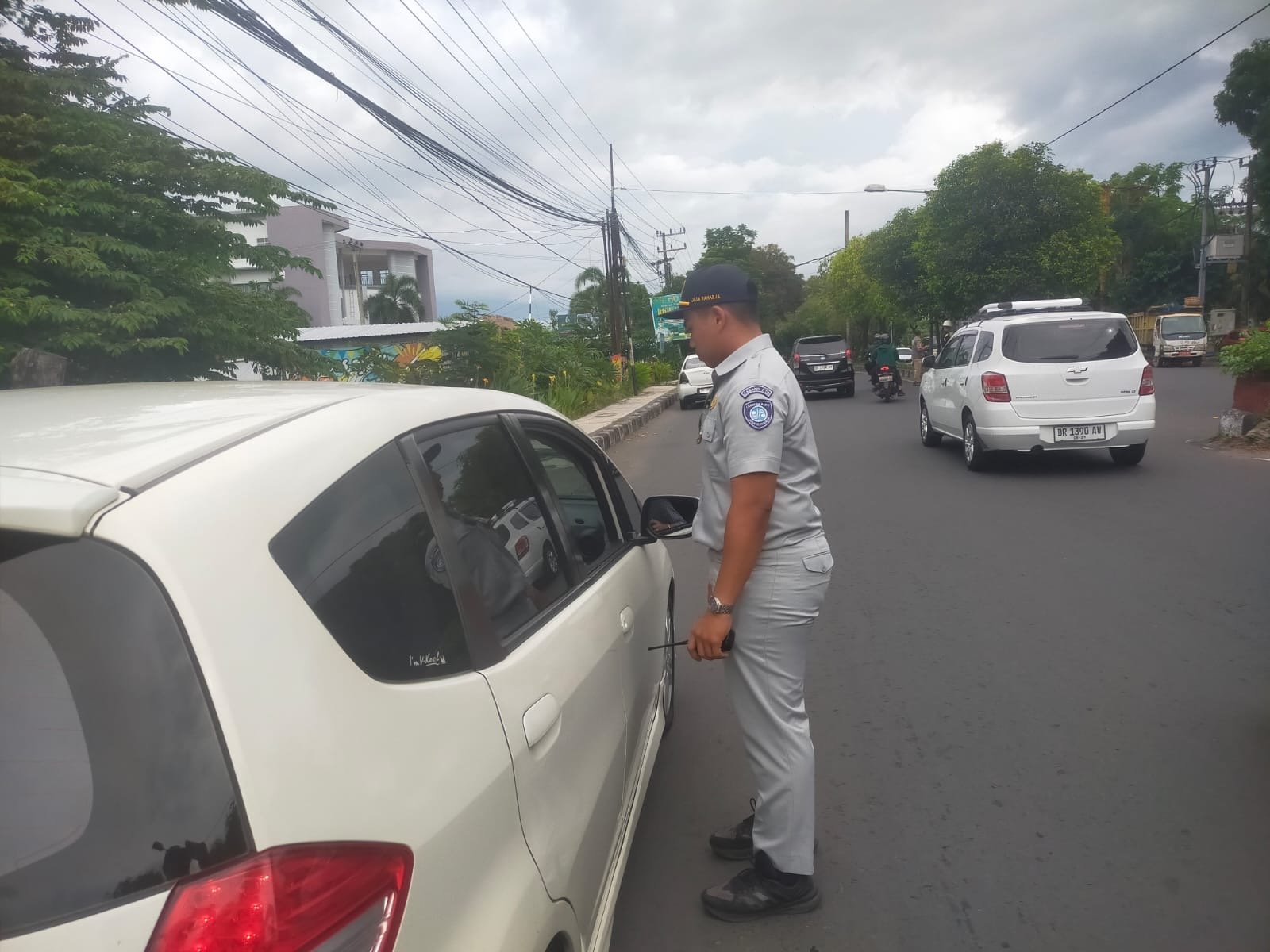 Perkuat Kesadaran Pajak, Jasa Raharja NTB Turut Ikuti Operasi Gabungan