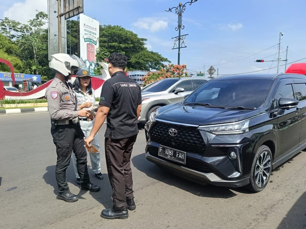 Tim Pembina Samsat Kabupaten Bogor Hadir di Simpang Sentul Lewat Operasi Gabungan dan Edukasi Kesamsatan
