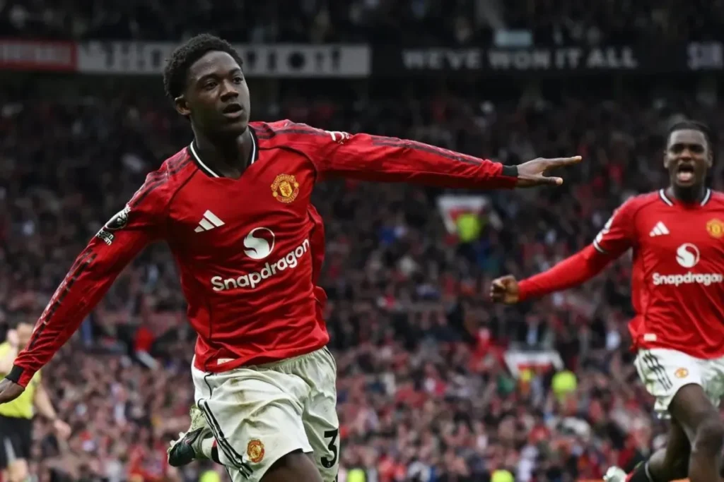 Gol Kobbie Mainoo Bawa Manchester United Tekuk Liverpool dan Segel Tiket Liga Champions