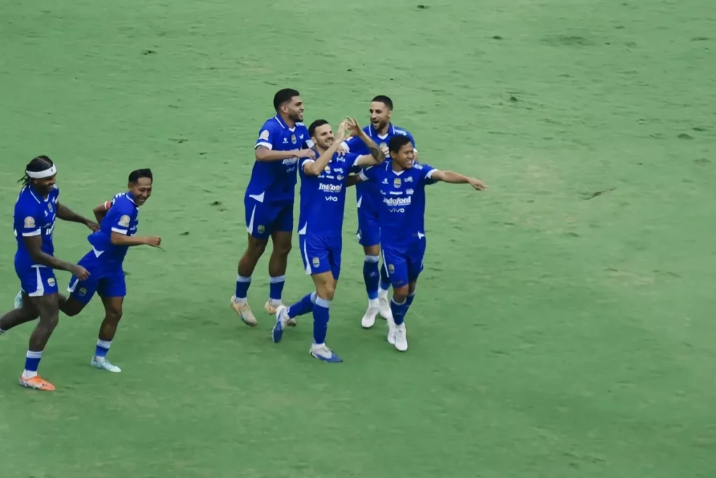 Kalahkan PSIM 1-0, Persib Bandung Perlebar Jarak dengan Borneo FC