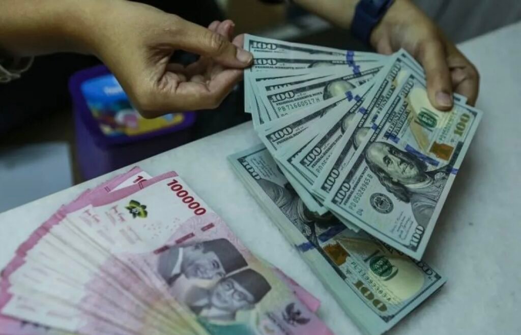 Kurs Rupiah Berbalik Menguat Seiring Meredanya Konflik Timur Tengah