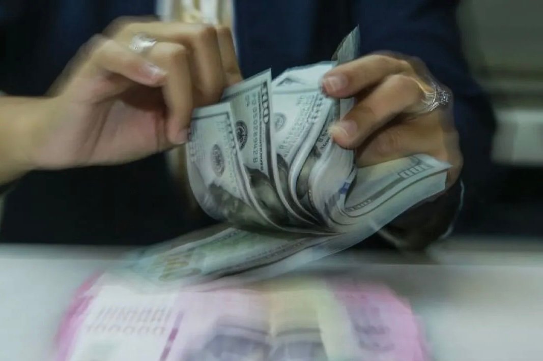 Rupiah Melemah Akibat Pembicaraan Damai AS-Iran Buntu