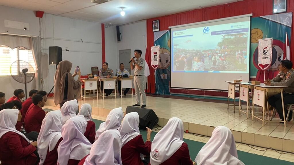 Jasa Raharja Kalsel Edukasi Keselamatan Transportasi di SMK Telkom Banjarbaru