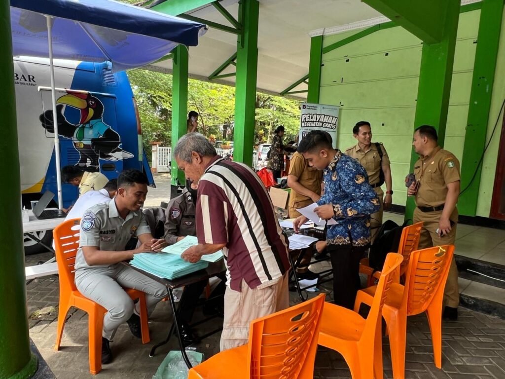 Jasa Raharja Turut Berpartisipasi dalam Kegiatan Samsat GOKATAN (Go Kecamatan) di Kecamatan Pontianak Barat