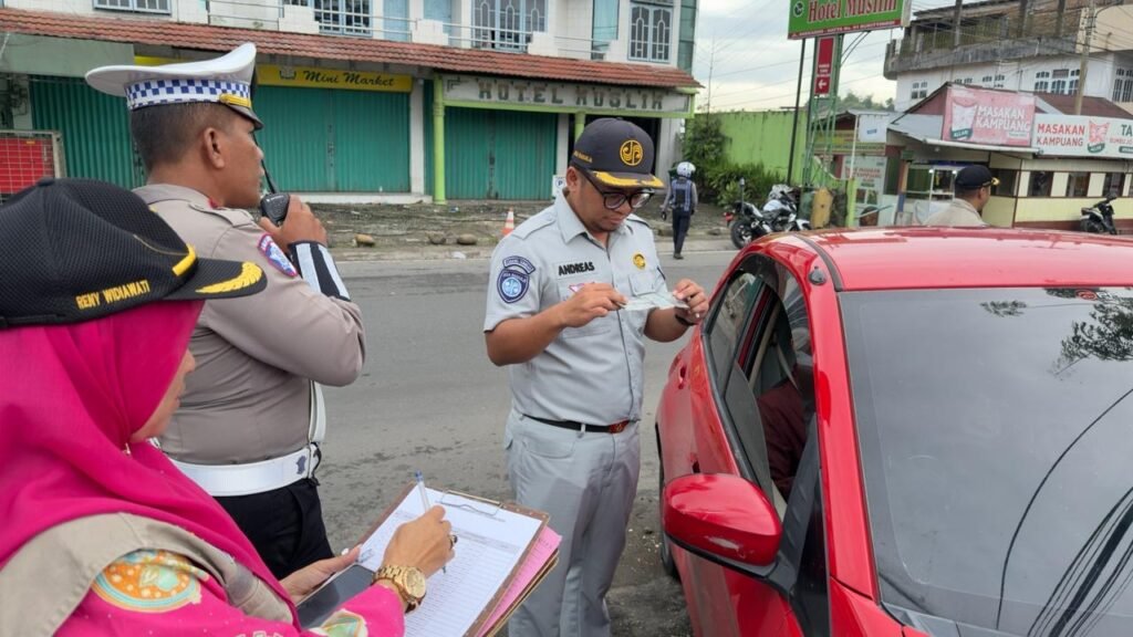 Jasa Raharja Sumbar Bersama Mitra Gelar Operasi Gabungan di Bukittinggi, Tingkatkan Kepatuhan Wajib Pajak Kendaraan