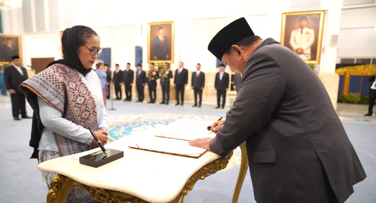 Presiden Prabowo Lantik Kepala dan Wakil Kepala BGN serta Penasihat Khusus Presiden