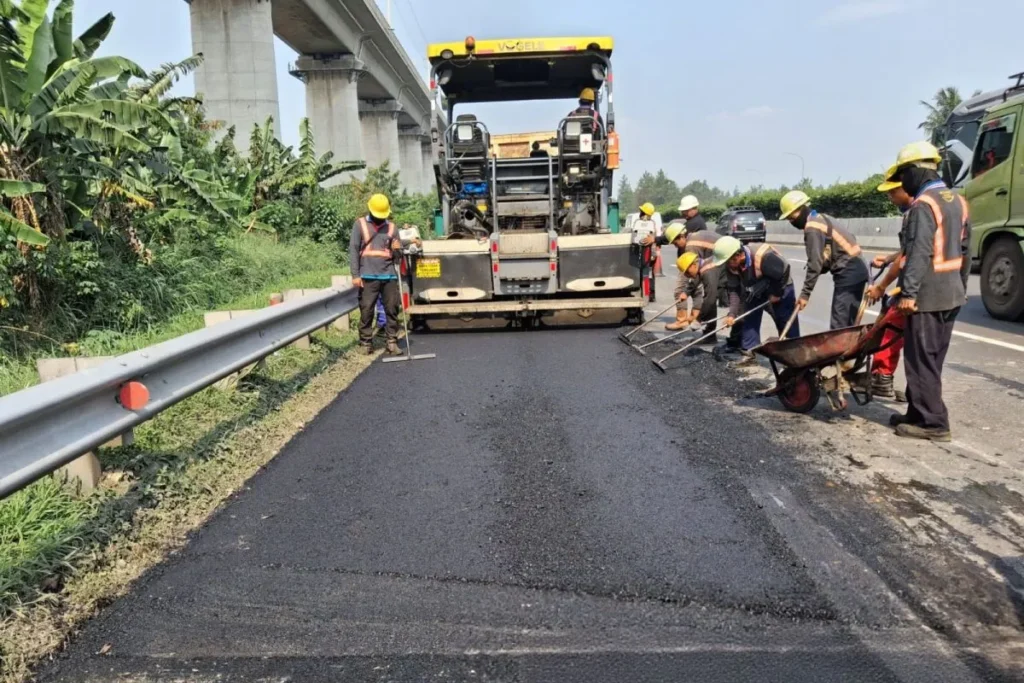 Jasamarga Perbaiki Ruas Tol Cipularang dan Padaleunyi untuk Tingkatkan Kenyamanan Berkendara