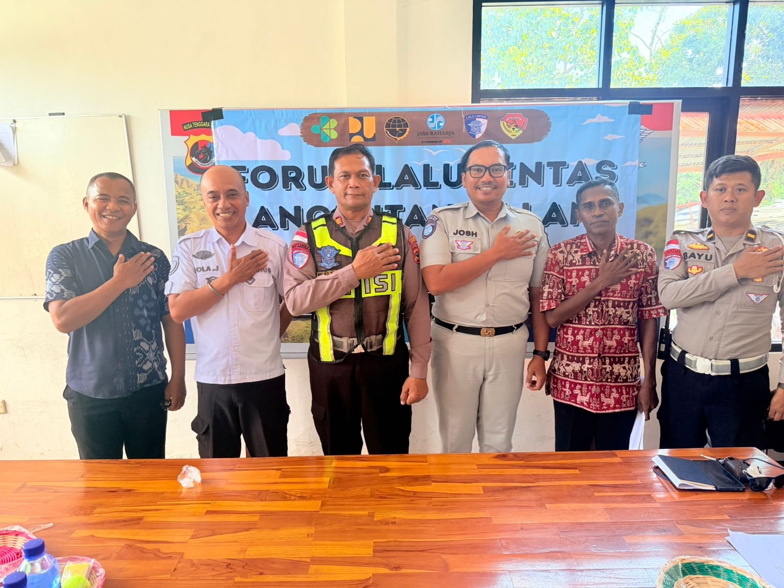 Polres Manggarai Barat Menggelar Forum Lalu Lintas dan Angkutan Jalan. Tekan Angka Kecelakaan di Kabupaten Manggarai Barat.