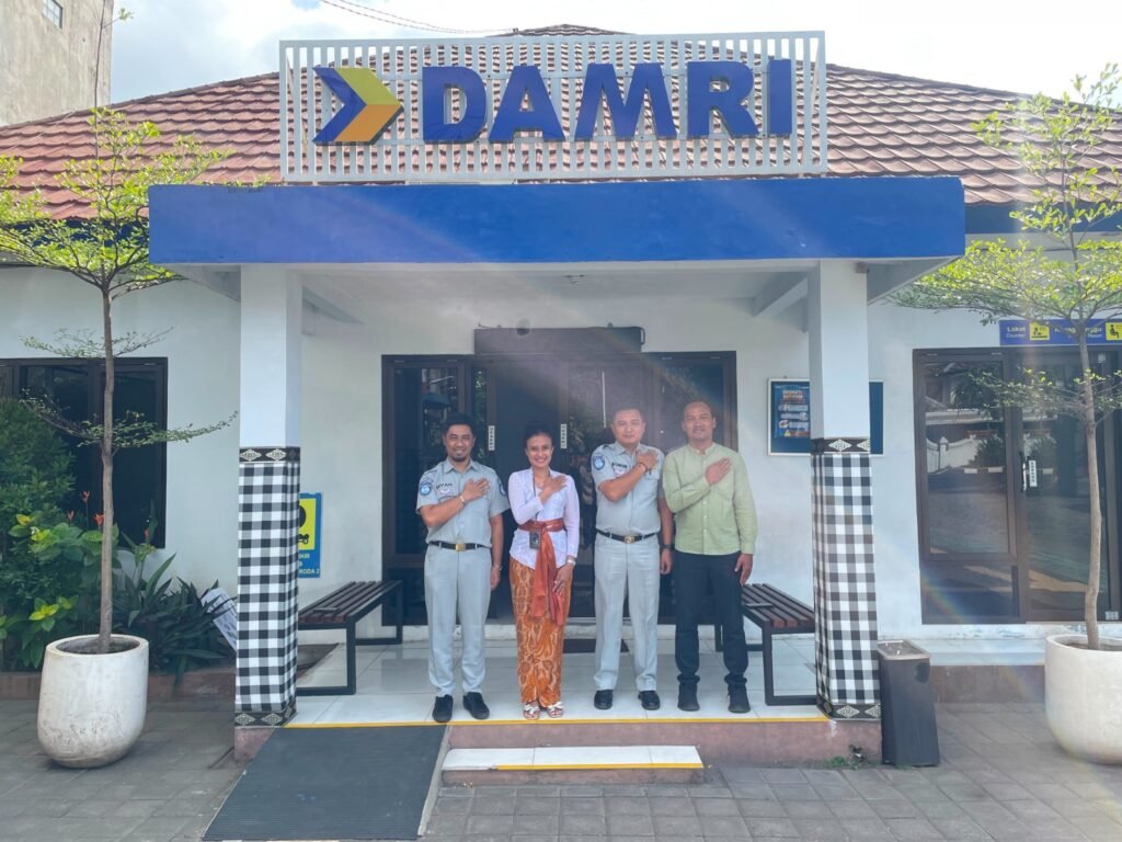 Pererat Kemitraan dengan Perum DAMRI, Jasa Raharja Bali Dorong Penguatan Perlindungan Penumpang