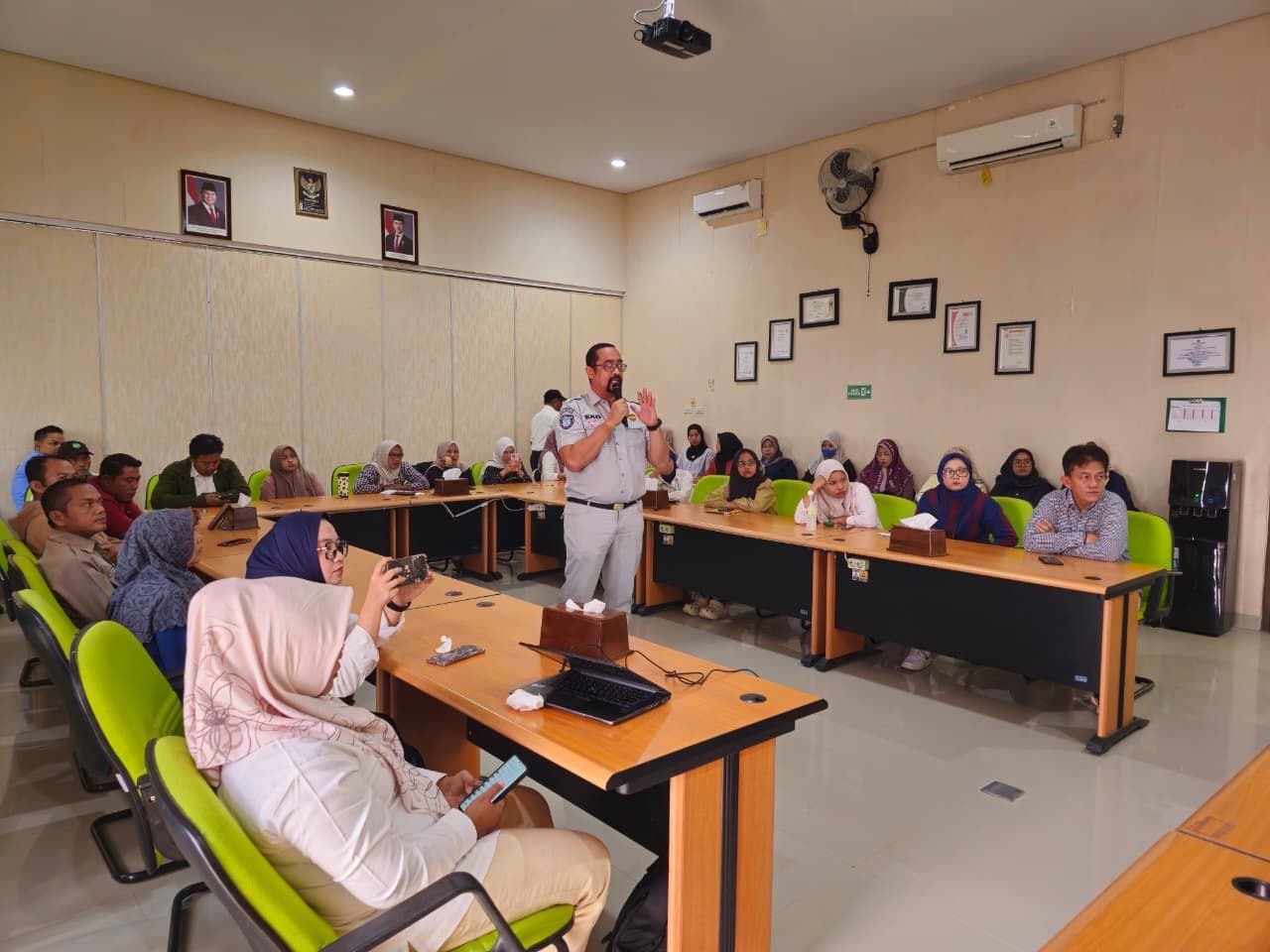Jasa Raharja Bersama UPTD Samsat dan Unit Kamsel Polres Lampung Timur Edukasi Keselamatan Berlalu Lintas di PT GGP PG4 Way Jepara