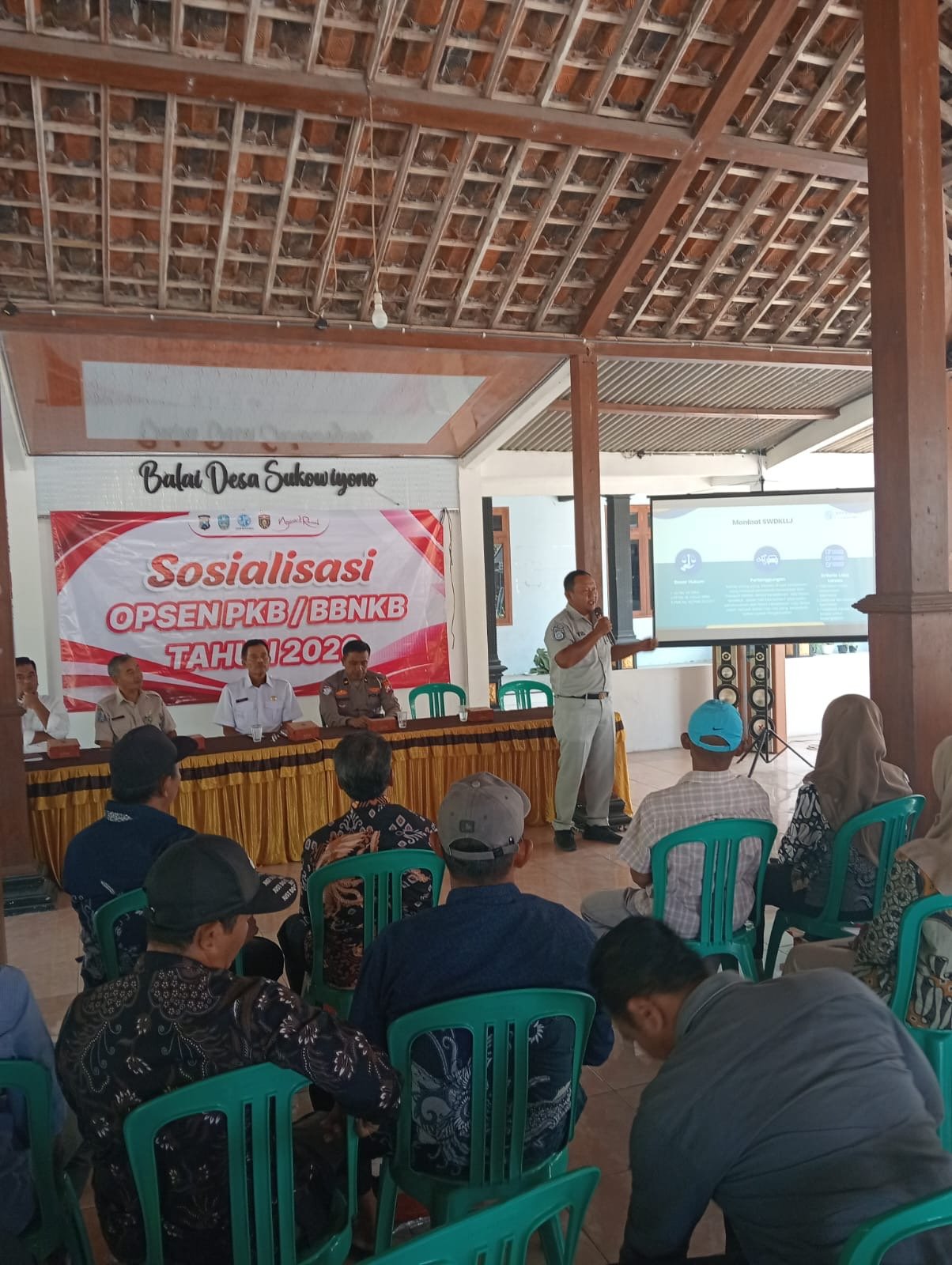 Jasa Raharja Mengikuti Sosialisasi Peningkatan Kepatuhan Pajak Kendaraan Bermotor di Desa Banjaransari, Kecamatan Padas, Kabupaten Ngawi