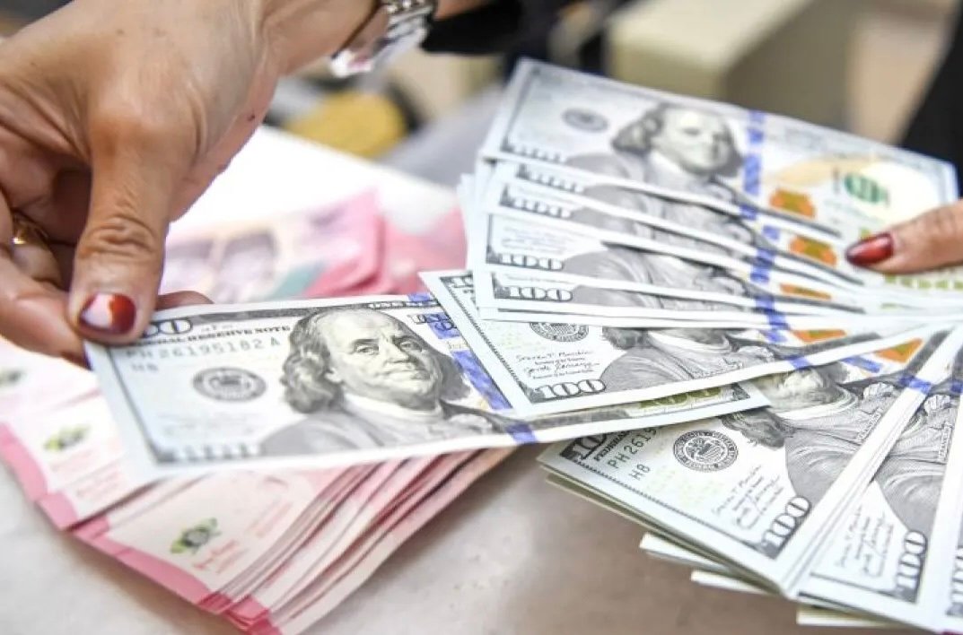 Rupiah Melemah ke Rp17.888 per Dolar AS Tertekan Sentimen Fed