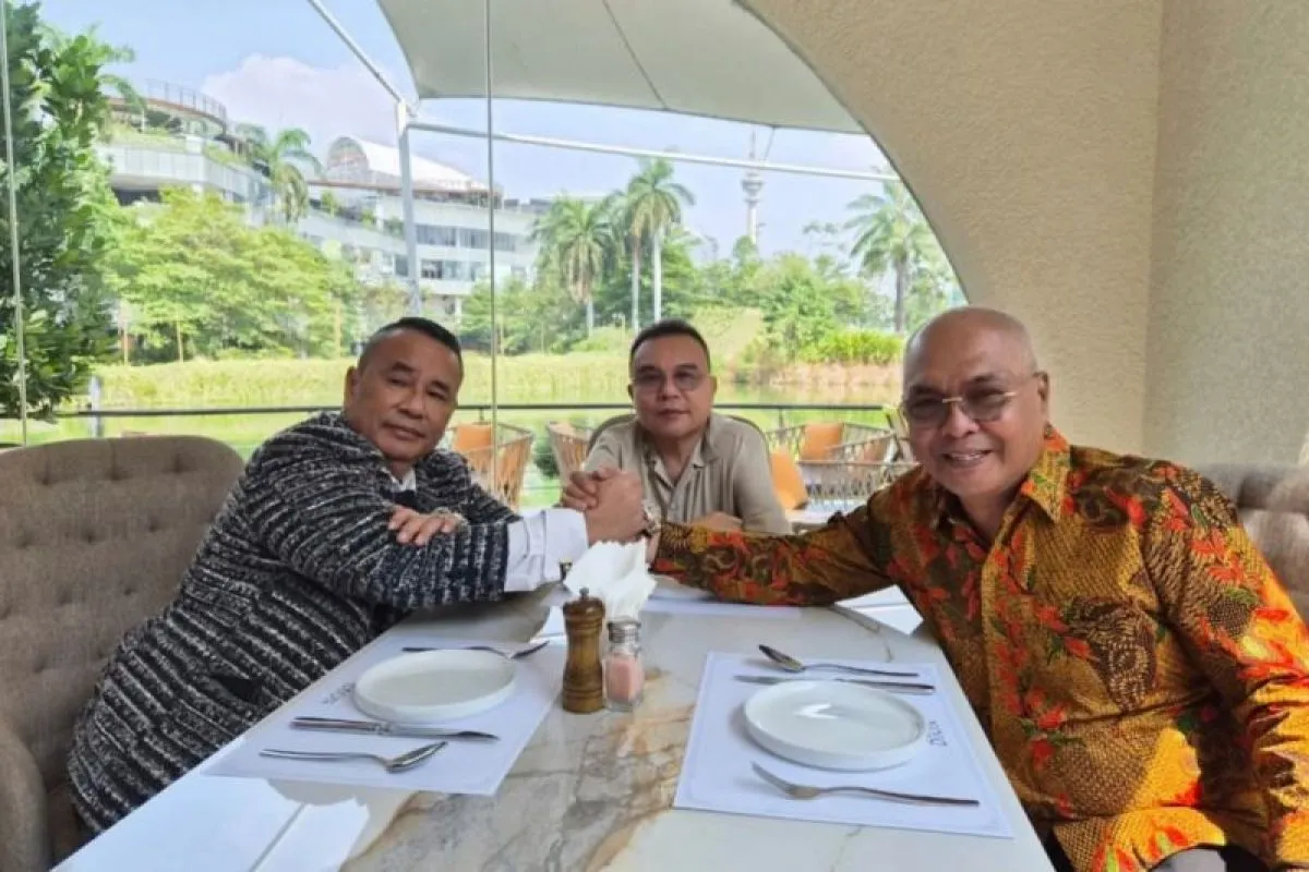Dasco Perkuat Persatuan, Pertemukan Hotman Paris dengan Ketua Umum PWI