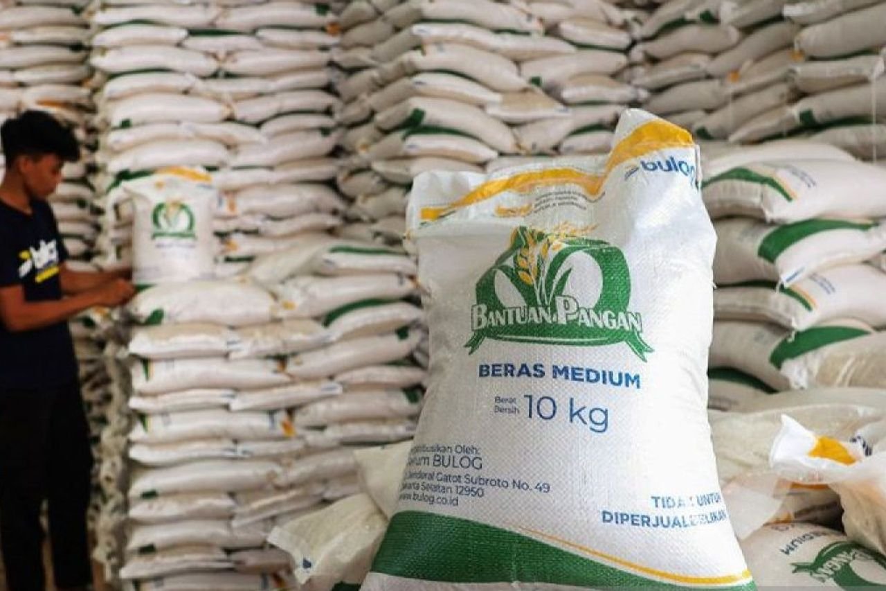 Bantuan Beras Bulog di Cimahi Capai 1.184 Ton untuk 39.472 Penerima