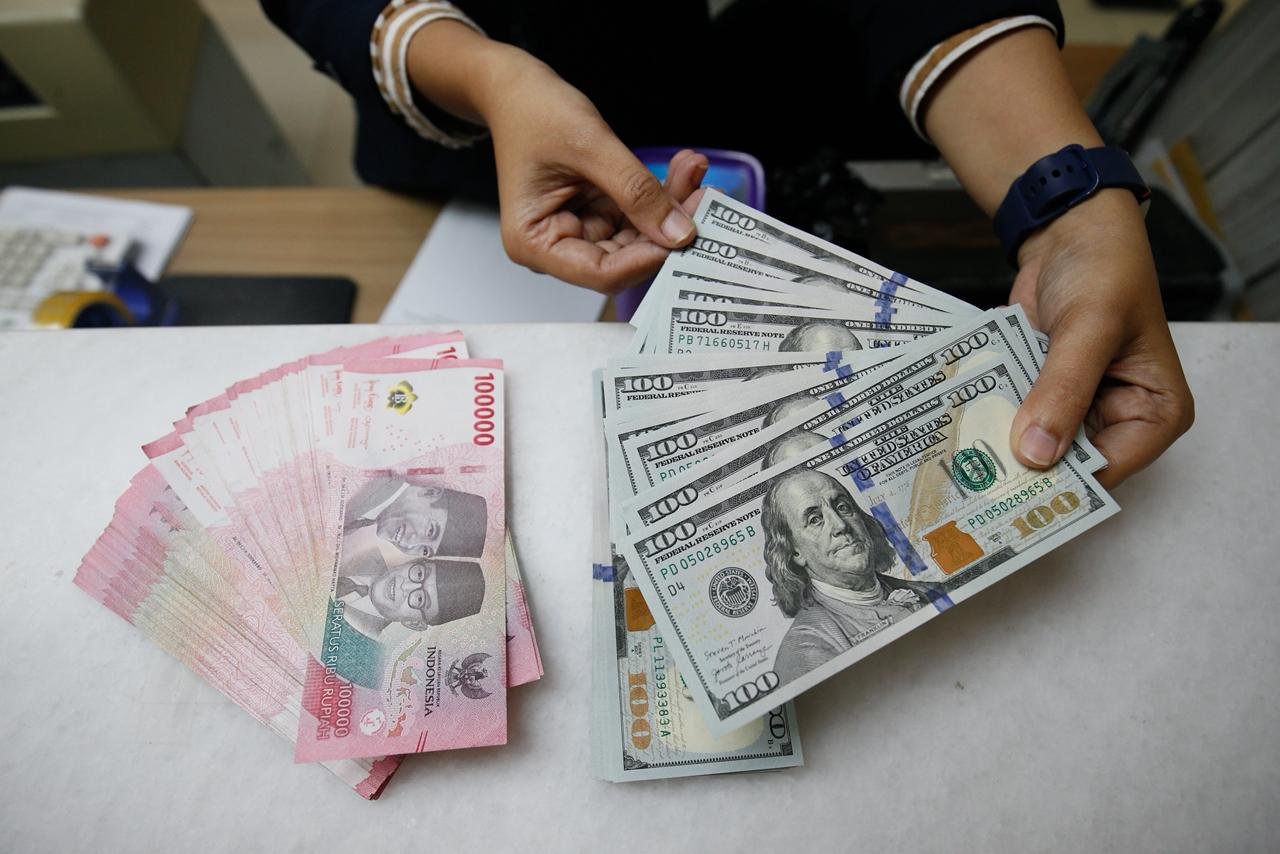 Pangkas Kuota BBM Subsidi, Rupiah Menguat Tajam Lawan Dolar AS