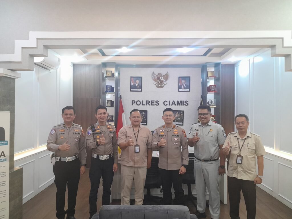 Perkuat Sinergi Pelayanan dan Keselamatan, Tim Pembina Samsat dengan Kapolres Ciamis