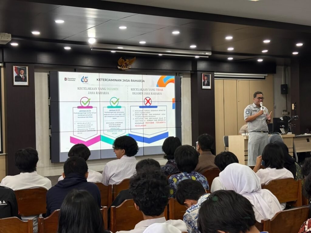 Jasa Raharja dan Ditlantas Polda DIY Gerakkan Mahasiswa FT UGM Jadi Pelopor Keselamatan Berlalu Lintas