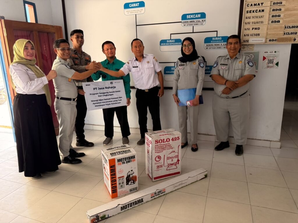 Sinergi Hijau Jasa Raharja dan Samsat Konawe, Salurkan Alat Kebersihan untuk Kecamatan Taat Bayar Pajak