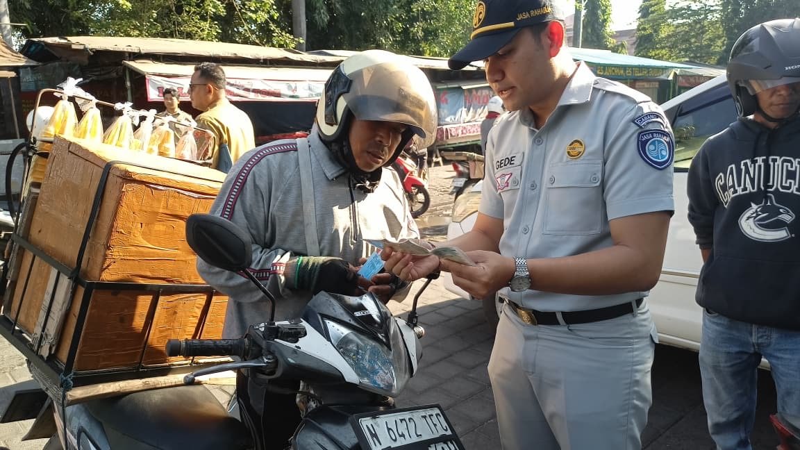 Operasi Gabungan Digelar, Tim Pembina Samsat Buleleng Ingatkan Warga Manfaatkan Relaksasi Pajak