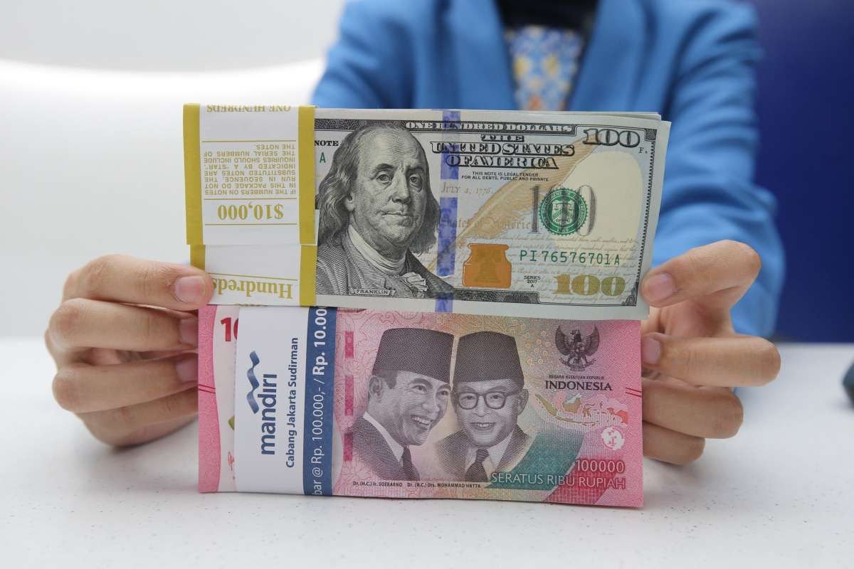 Rupiah Merosot di Awal Perdagangan Akibat Tekanan Dolar AS dan Sentimen FOMC