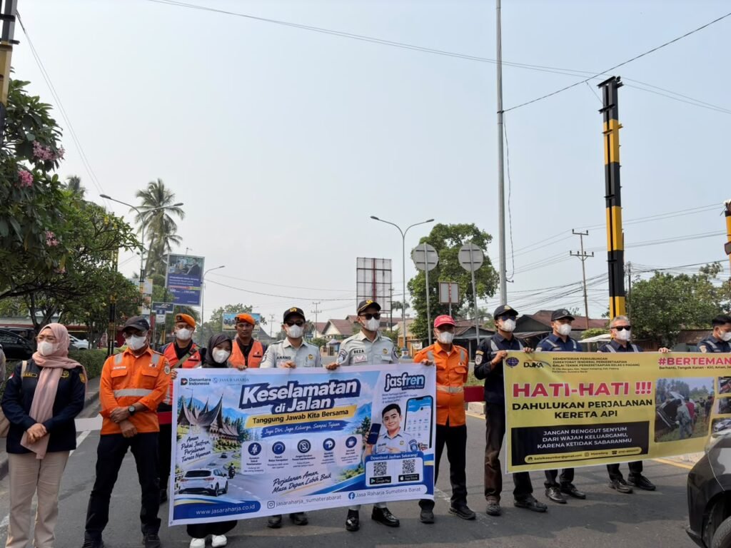 Jasa Raharja Sumbar Bersama Stakeholder Edukasi Keselamatan di Perlintasan Sebidang Koto Tangah