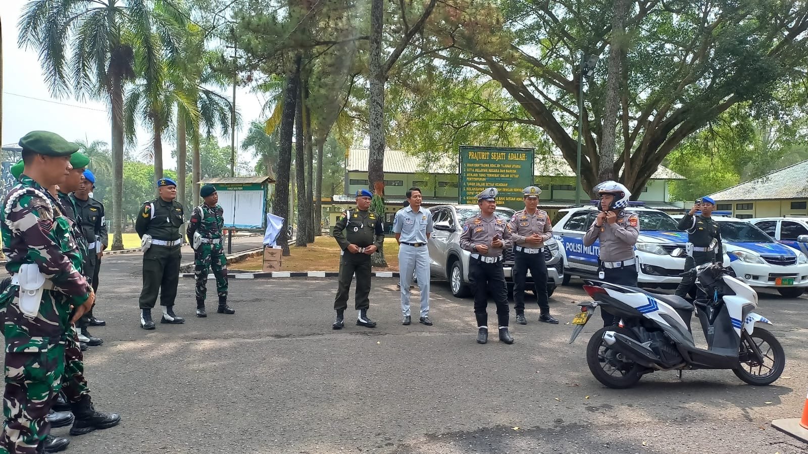 Jasa Raharja Sukabumi dan Satlantas Polres Cianjur Hadiri Sosialisasi Safety Riding kepada Personel TNI AD di Mayonif Raider 300/Bjw