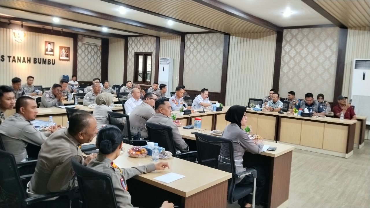 Jasa Raharja Bersama FKLL Tanah Bumbu Bahas Strategi Pencegahan Kecelakaan di Mantewe