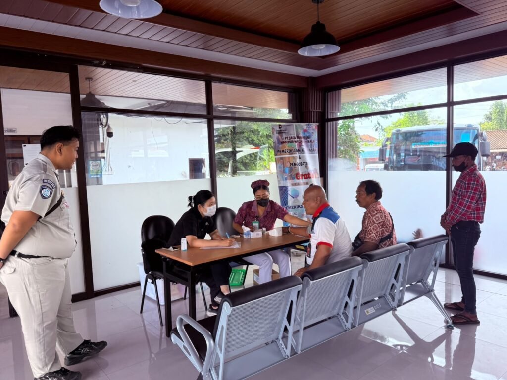 Di Tengah Aktivitas Terminal Ubung,Jasa Raharja Hadirkan Layanan Kesehatan Gratis